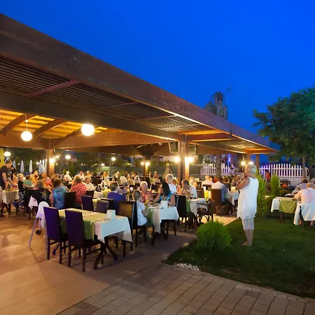 Apart-hotel Irem Garden & 2*