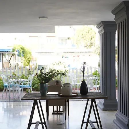 Irem Garden & 2* Side